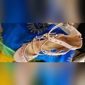 Nude sandals 👡 zipper closure size 10